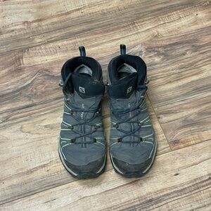 Salomon hiking boots women 8.5